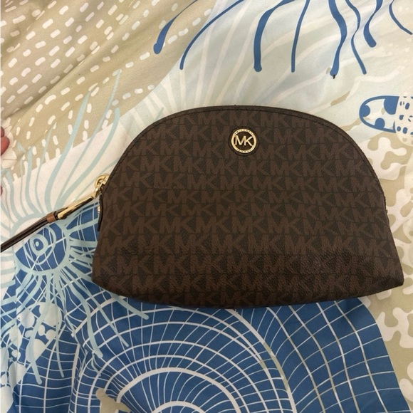 Michael Kors Handbags - Michael Kors makeup bag